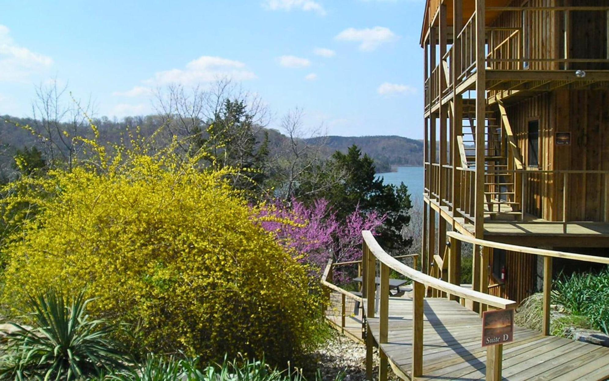 Beaver Lakefront Cabins - Couples Only Getaways Eureka Springs Exterior photo