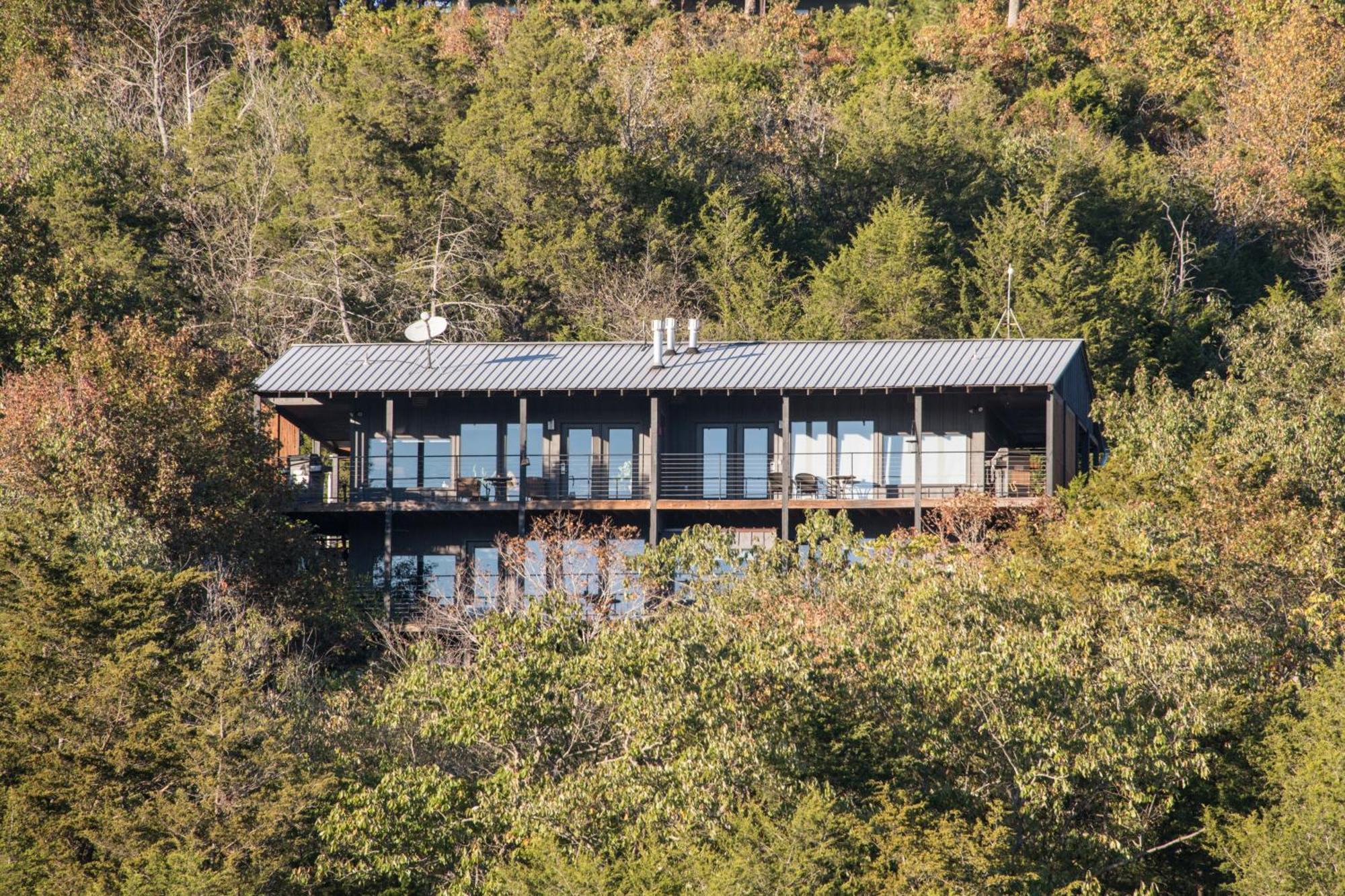 Beaver Lakefront Cabins - Couples Only Getaways Eureka Springs Exterior photo