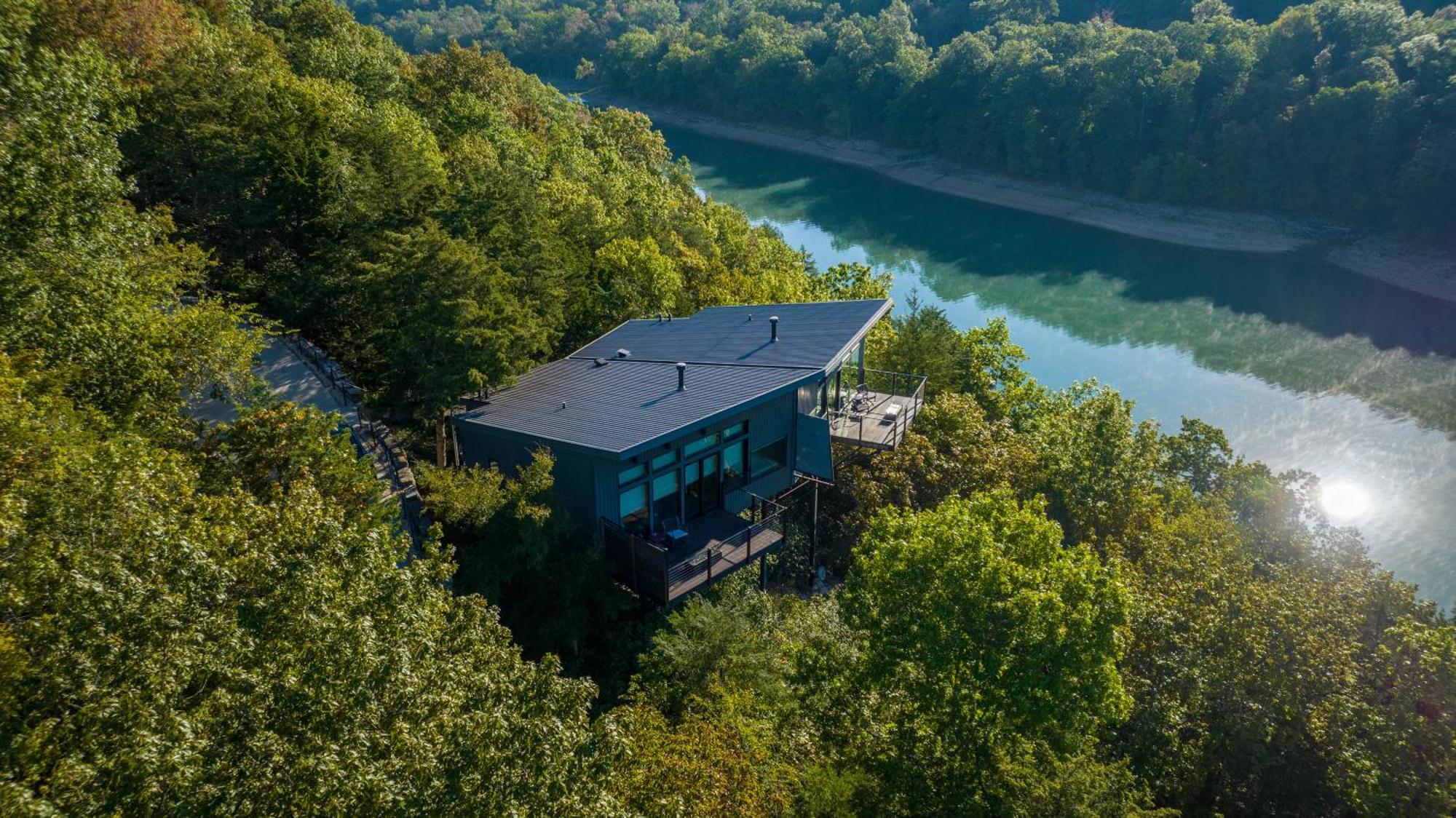 Beaver Lakefront Cabins - Couples Only Getaways Eureka Springs Exterior photo